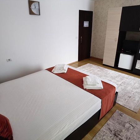 Pensiunea Royal Borşa Buitenkant foto