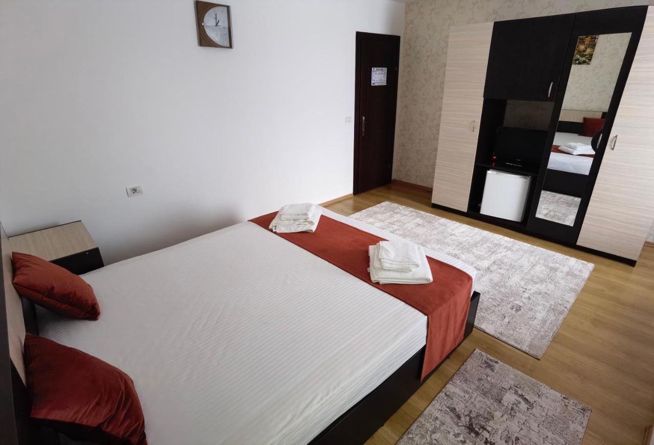 Pensiunea Royal Borşa Buitenkant foto