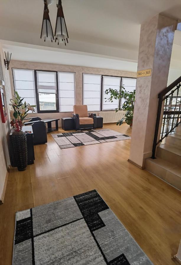 Pensiunea Royal Borşa Buitenkant foto